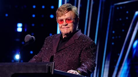 Элтон Джон в кадре: редкие фотографии впервые доступны публике в Жюи-де-Пом