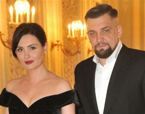 История любви Басты и Елены Пинской: как знаменитый музыкант нашёл своё счастье в семье