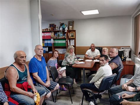 Как преобразились жители Кузьямирского психоневрологического интерната в день красоты