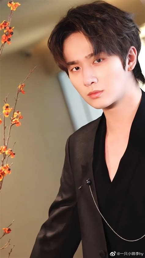 Любящий отец Ли Джи Хун и его двуязычная дочь Айяне: история заботы и нежности