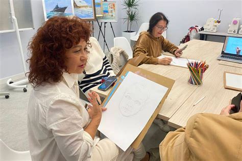 Нарисуй свою семью: конкурс, который объединяет поколения