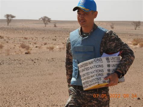 Неожиданный помощник: монгольский миротворец принял роды в Африке